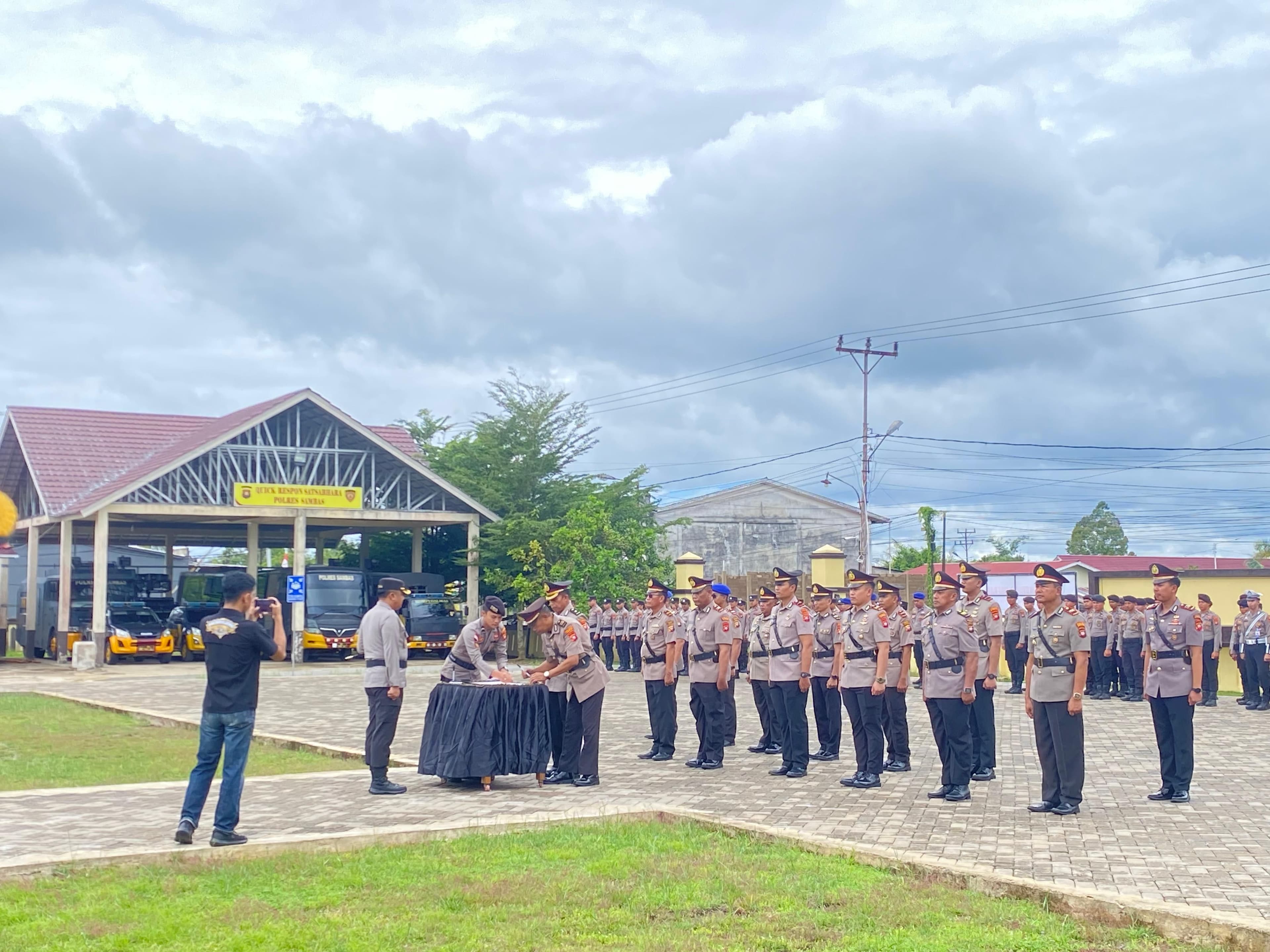 Rotasi Pejabat, Polres Sambas Lantik Pejabat Utama dan Kapolsek Baru