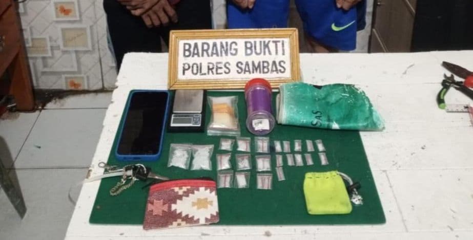 Polres Sambas Tangkap 2 Orang Pengedar Narkotika Jenis Shabu di Subah