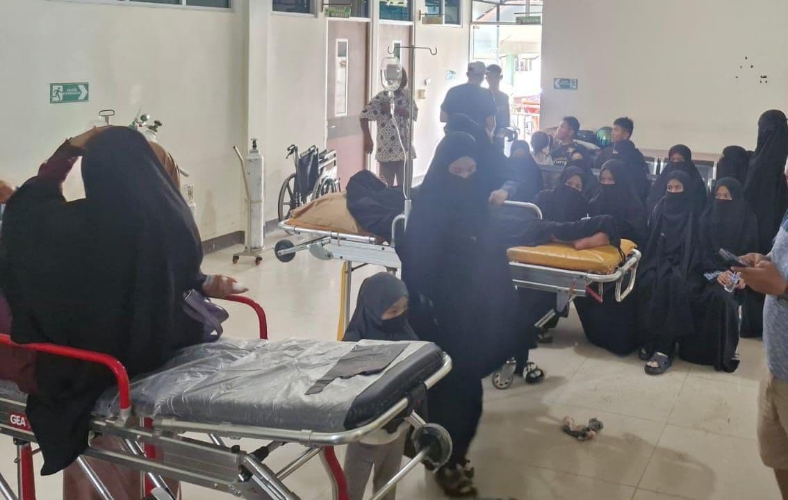 Diduga Keracunan Makanan, 62 Santri Al Furqon Dilarikan ke Puskesmas Tebas