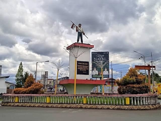 Peristiwa "Sambas Berdarah" 27 Oktober 1945 - Perlawanan Tokoh Pejuang Sambas Foto Tugu Tabrani Ahmad